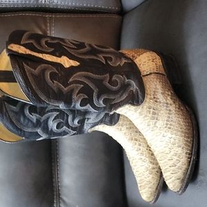 Real snake skin boots black and tan 8. 1/2
